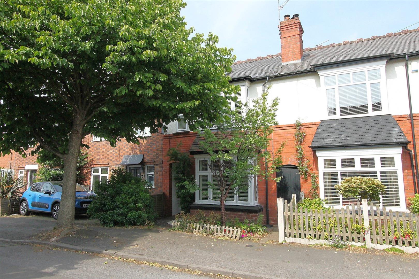 4 bed property in Cathcart Road, Stourbridge